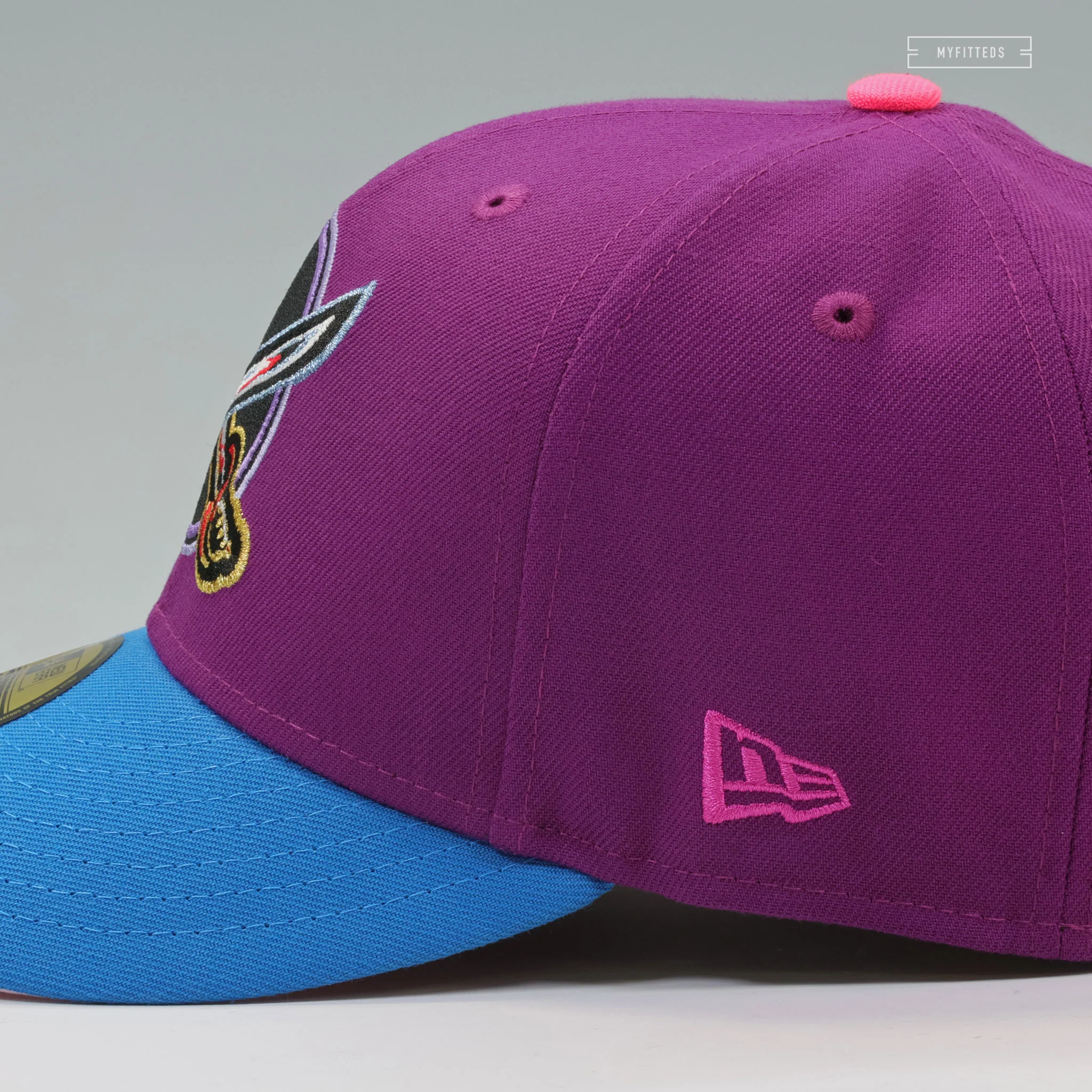BUFFALO SABRES NHL DUAL SABRES ONE PIECE BUGGY THE CLOWN INSPIRED NEW ERA FITTED CAP - Image 6