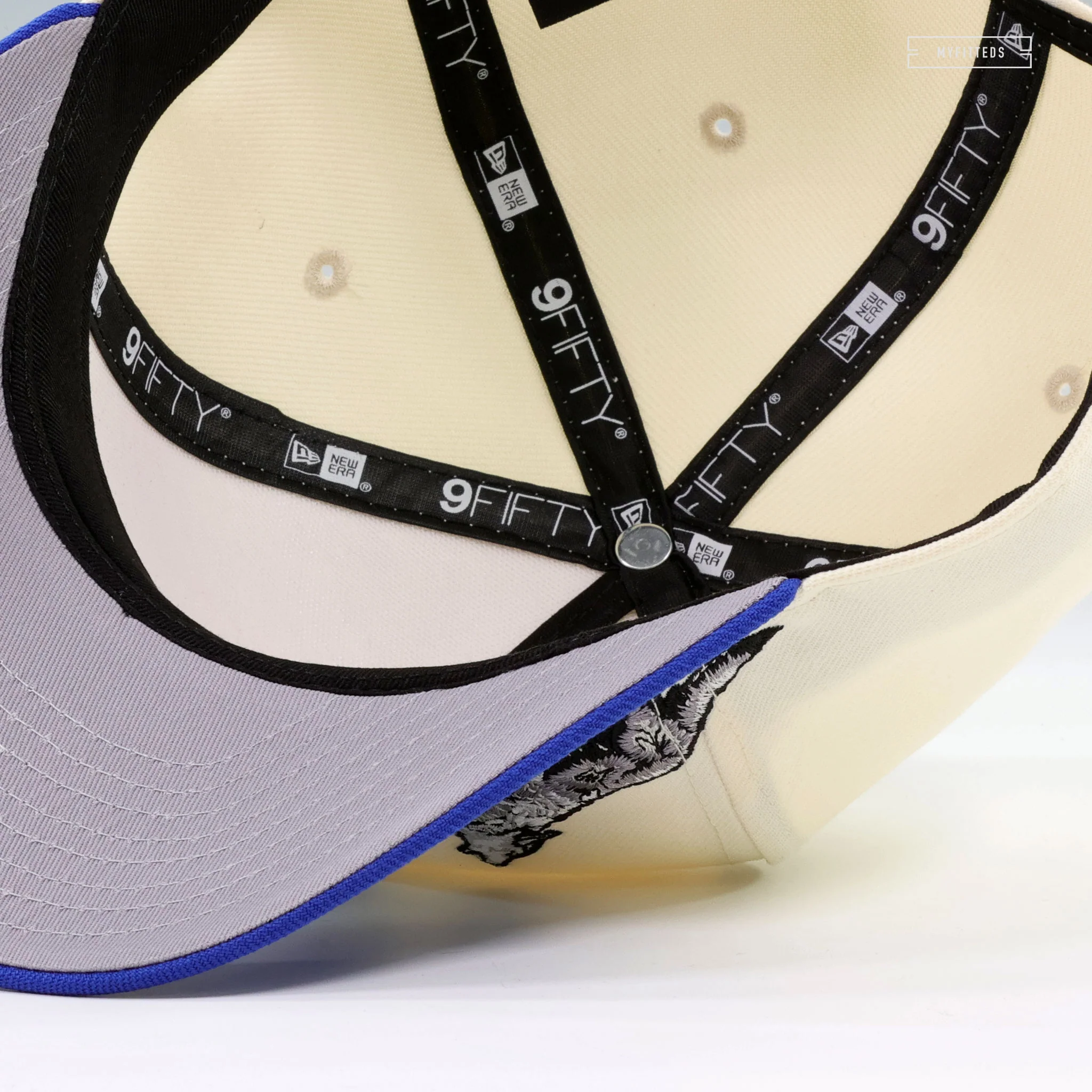 MINNESOTA TIMBERWOLVES HOWLING TIMBERWOLF OFF WHITE 9FIFTY A-FRAME NEW ERA SNAPBACK - Image 6