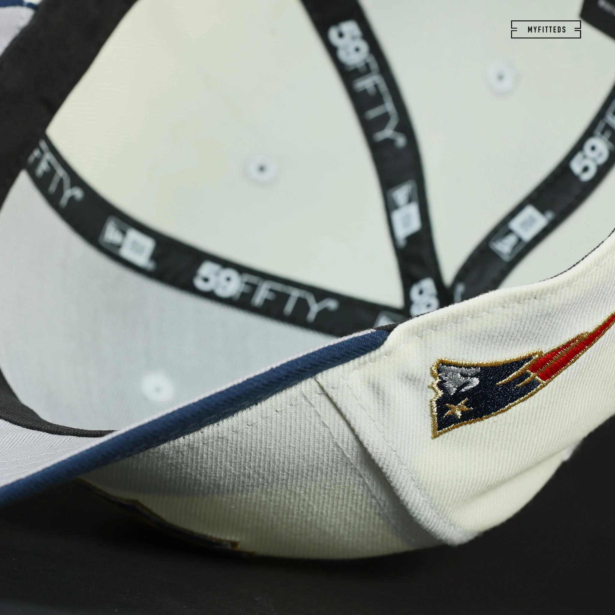 NEW ENGLAND PATRIOTS SUPER BOWL XXXVI OFF WHITE GO PATS NEW ERA FITTED CAP - Image 6